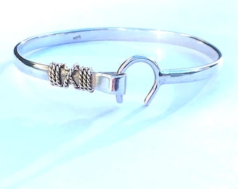 Sterling 14k child’s bangle: opens at front equestrian related 3.7 mm bracelet