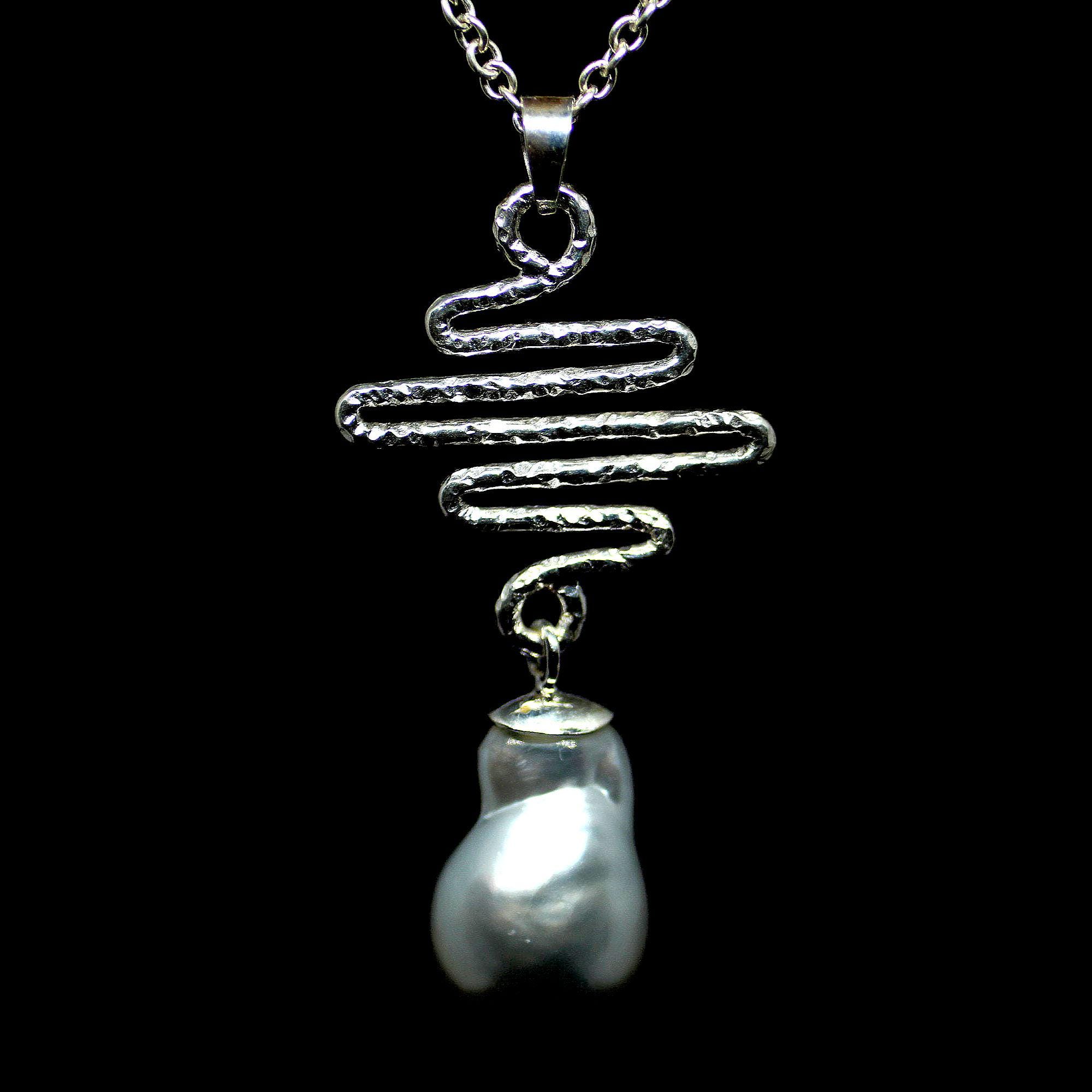 バロックパールペンダント：スターリングシルバー、南洋真珠、6月の