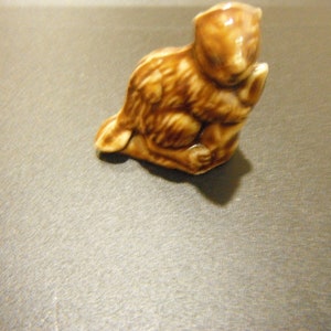 Brown Beaver Red Rose Tea English Wade Animal Character, Porcelain Animal Miniature Figure