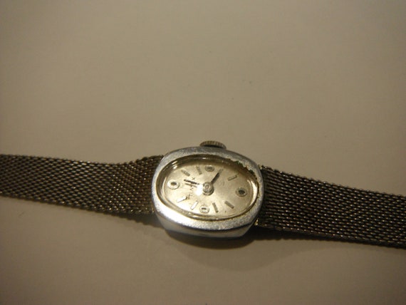 1972 Ladies Timex 17 Jewels Mechanical Watch- Mot… - image 5