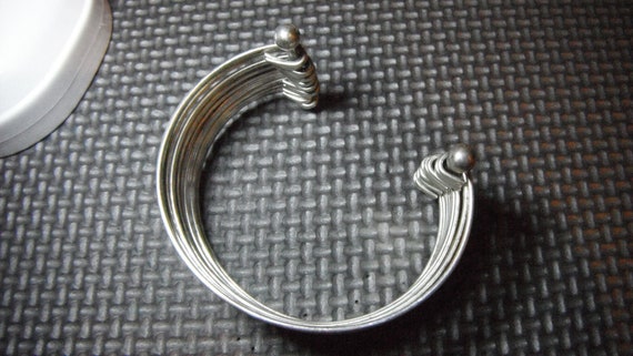 Open Cuff Silver Plate Loose  Wire Bracelet - image 2