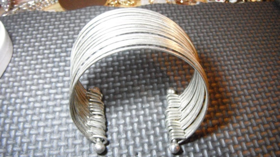 Open Cuff Silver Plate Loose  Wire Bracelet - image 7