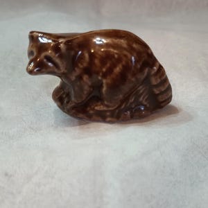 Raccoon Red Rose Tea English Wade, Raccoon Figurine, Animal  Raccoon Character, Porcelain Raccoon Animal Miniature, Raccoon Figurine
