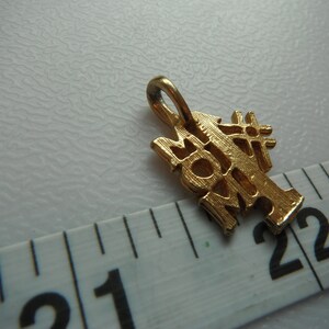 Gold Tone &quot; #1 MOM&quot; Pendant, Gold Tone Mom Pendant,Mom Charm