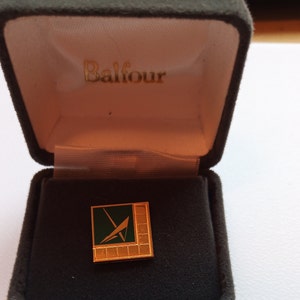 Designer &quot;Balfour&quot; 1/10 10K Yellow Gold & Green Enamel Men&#39;s Tie-Tac, 10K Gold Filled Company Anniversary Logo Tie-Tac