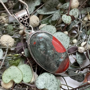 Pendant in Blood Jasper or Heliotrope and silver, "Peacefull"