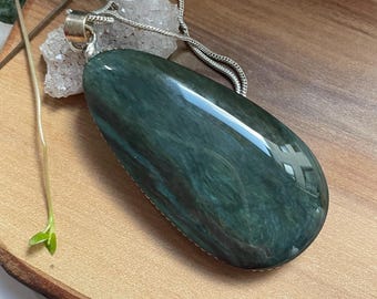 Mentogochol Obsidian Pendant in silver plated, "Sweet Protector".