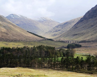 Highland-Tal und die Berge, Schottland