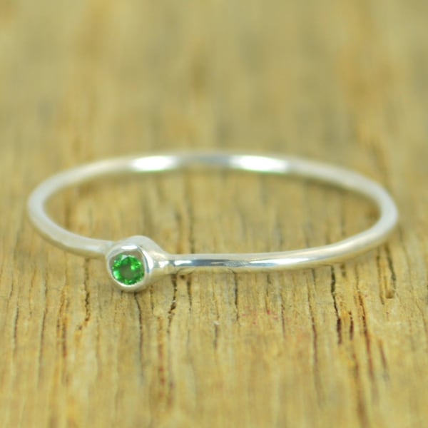 Tiny CZ Emerald Ring, Emerald Silver Ring, Minimal Silver Ring, Silver Ring Emerald, Alari, May Birthstone, Mother's Ring, Stacking Ring