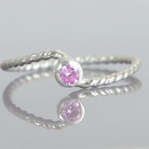 Anillo de olas, anillo de olas de plata, anillo de turmalina rosa para madres, anillo con piedra de nacimiento de octubre, anillo de plata con giro, anillo único para madres, anillo de turmalina