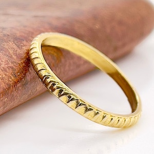 Solid Gold Coin Edge Pattern Ring, 2.5mm,Bohemian, Rustic Wedding Ring, Choose 10k, 14k,  18k, or 22k Solid Gold Rings, Boho Ring, Rustic