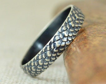 Gunmetal Snake Scale Ring, Sterling Ring, Dragon Scale Ring, Gunmetal Dragon Ring, Gunmetal Snake Ring, Snake Skin Ring, Silver band BOHO