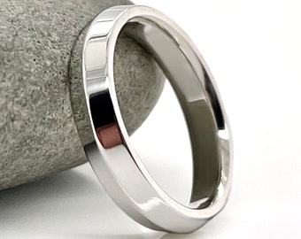 4mm wide Knife Edge Silver band, Triangle Ring,  Modern wedding band, Sterling Silver Ring, 925 Silver, Unique Wedding Ring, Free engraving