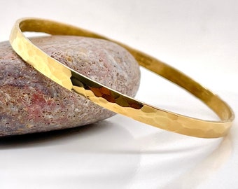 4mm wide Solid 22k Gold (Not Hollow) Hammerd Yellow Gold Bangle, Heavy Solid Gold Bangle, 22k Gold Jewelry