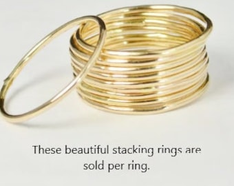 Dunne ronde gouden stapelbare ring, 14k goud gevuld, stapelringen, sierlijke gouden ring, kleine ring, magere ring, goudgevulde ring, dunne gouden ring