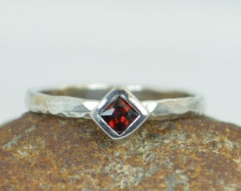 Square Garnet Ring, Garnet Solitaire, Garnet White Gold Ring, January Birthstone Ring, Square Stone Mothers Ring, Square Stone Ring