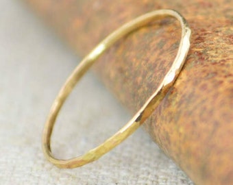 Massiver 14k Gelbgold Dünner Stapelring, Minimaler Goldring, Gelbgoldring, Gelbgoldring, 14k Goldring, Echtgoldring, Stapelring