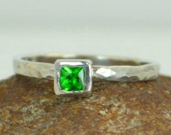 Square Emerald Ring, Emerald White Gold Ring, May's Birthstone, Square Stone Mothers Ring, Square Stone Ring, Emerald Ring