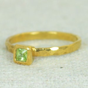 Square Peridot Ring, Gold Filled Peridot Ring, Augusts Birthstone Ring, Square Stone Mothers Ring, Square Stone Ring, Gold Ring image 2