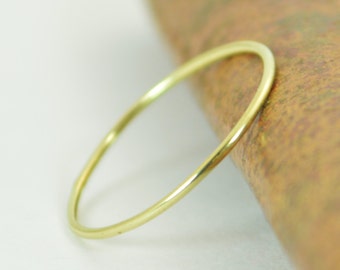 Solid 14K Green Gold Ring, Super Thin Stacking, Round Minimal Gold Ring, Green Gold Ring, Solid Gold Ring, 14k Gold Ring, Real Gold Ring