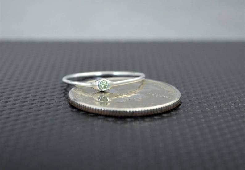 Dainty Silver Peridot Mothers Ring,Peridot Birthstone, Tiny Peridot Ring, Dew Drop Ring, Sterling Silver, Stacking Ring,August Birthday Gift image 5