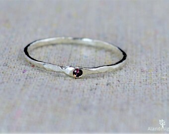 Freeform Alexandrite Ring, Pure Silver, Stacking Rings, Mothers Ring, June Birthstone Ring, Alexandrite Birthstone Ring