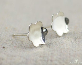 Silver Flower Earrings, Sterling Silver Earrings, Silver Stud Earrings, Simple Silver Earrings, Everyday Earrings, Silver Post Earrings