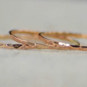 Set of 5 Super Thin Rose Gold Filled Rings, Thin Rose Gold Ring, Hammered Ring, Gold Stacking Ring, Thin Gold Ring, Minimal Gold Ring, Alari image 3