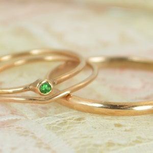 Tiny Emerald Ring Set Solid 14k Rose Gold Wedding Set image 1
