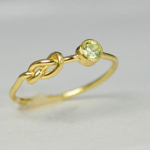 14k Gold Peridot Infinity Ring, 14k Gold Ring, Stackable Rings, Mother's Ring, August Birthstone Ring, Gold Infinity Ring, Gold Knot Ring image 3