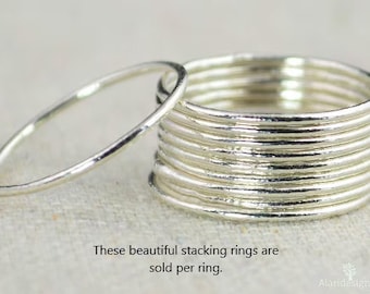 Anillo(s) apilable(s) de plata de ley redondo fino, anillos de apilamiento, anillo de plata delicado, anillo bohemio de plata, anillos de plata rústicos, anillos de plata finos