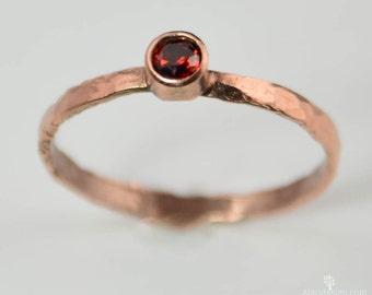 Copper Garnet Ring, Classic Ring, Stackable Rings, Garnet Mothers Ring, January Birthstone, Copper Jewelry, Garnet Ring, Pure Copper Ring