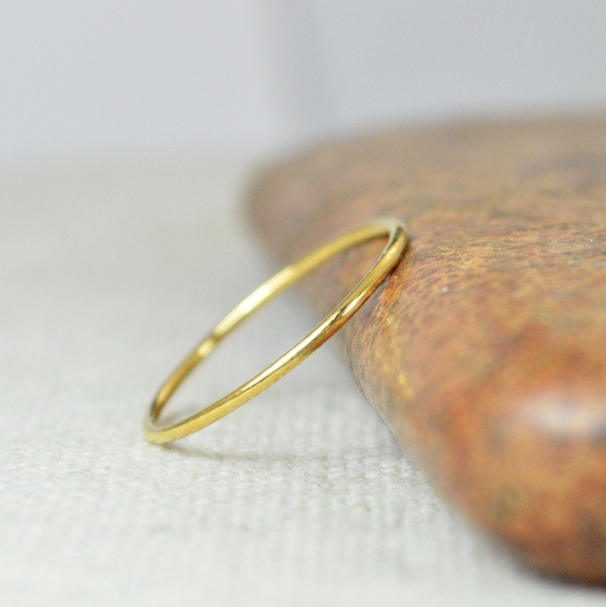 22k Solid Yellow Gold Round Stone Band/thin 22k Gold Ring Stopper/22k  Stacking Ring/916 Stamped/wedding Solid Gold Band/22k Gold Vine Band -   Israel