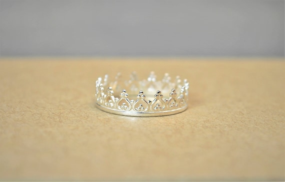 Disney Majestic Inspired Tiara Diamond Ring 1/4 CTTW | Enchanted Disney  Fine Jewelry