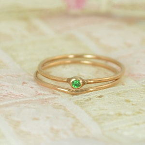 Tiny Emerald Ring Set, Solid 14k Rose Gold Wedding Set, Stacking Ring, Solid Gold Emerald Ring, May Birthstone, Bridal Set, Emerald Ring image 3