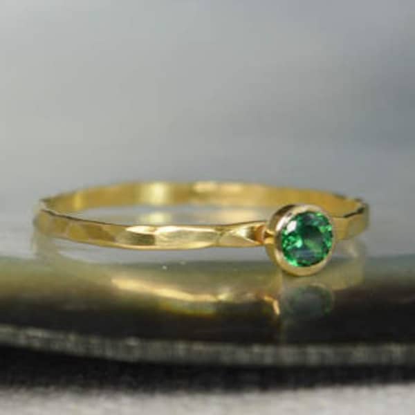 Dainty Solid 14k Gold Emerald Ring, 3mm Gold Solitaire, Solitaire Ring, Solid Gold, May Birthstone, Mothers RIng, Solid Gold Band, Gold