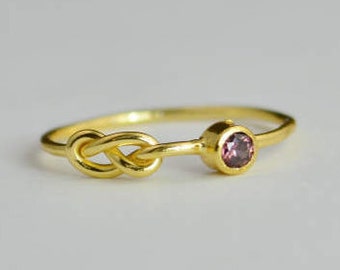 14k Gold Alexandrite Infinity Ring, 14k Gold Ring, Stackable Rings, Mother's Ring, June Birthstone Ring, Gold Infinity Ring, Gold Knot Ring