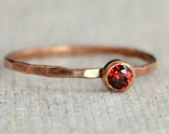 Dainty Copper Garnet Ring, Copper Ring, Garnet Mothers Ring, January Birthstone Ring, Stacking Copper Ring, Copper Band