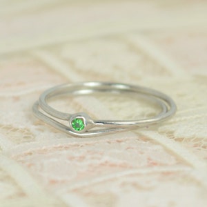 Tiny Emerald Ring Set Solid White Gold Wedding Set  Stacking image 2