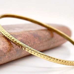 2.5mm Solid Gold Bangle Not Hollow Wheat Pattern  Vintage image 1