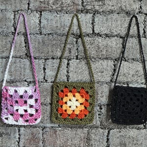 Gehäkelte Oma Quadrat Einkaufstasche für bjd lila grün und schwarze Puppe häkeln universal Größe minifee unoa msd Überraschung