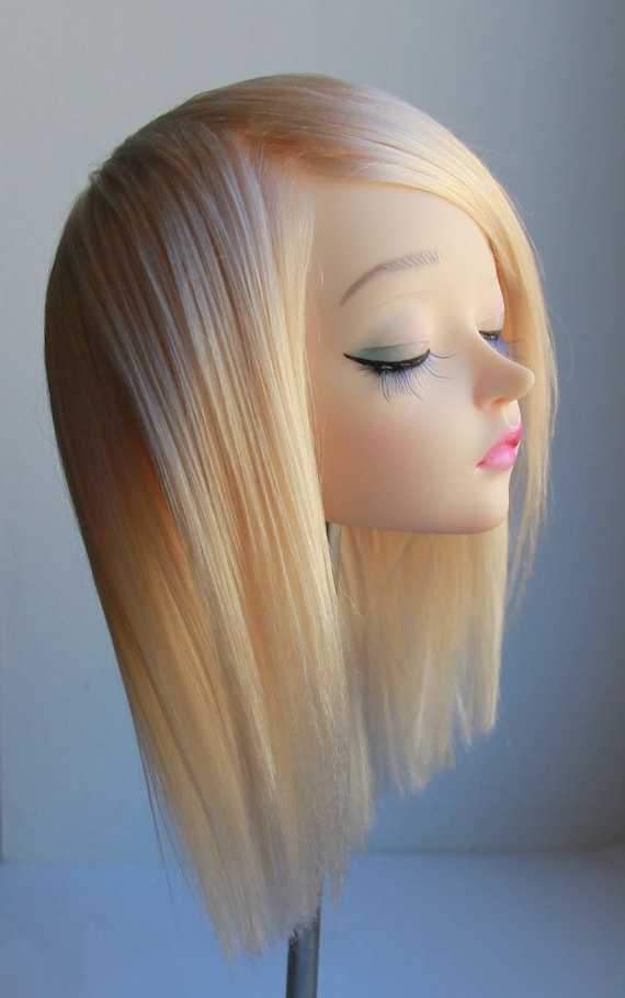 Blonde Bob No Bangs