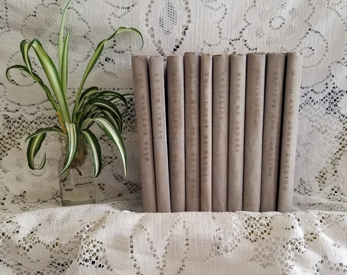 Vintage Books, the Yale Shakespeare Book Set, Set of Books, Stack of Books, Shakespeare Plays