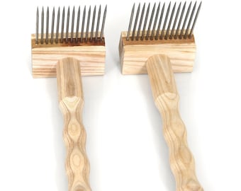 Wool combs, cleaning and align fibers with tempered steel pins