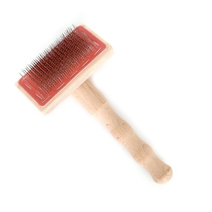 Flick carder, flicker brush, cleaning brush