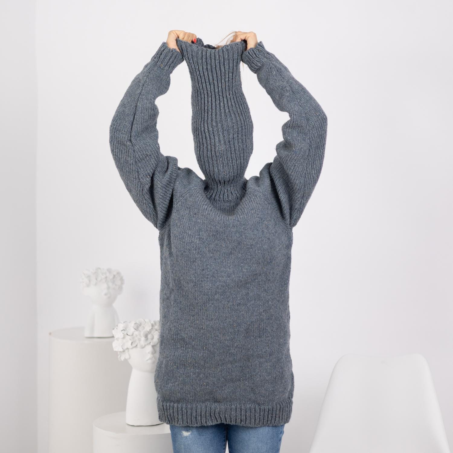 Extra itchy 100 % Wool Sweater in denim blue with a very long Turtleneck of 50 cm T1744