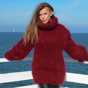 12 strands Huge Turtleneck Mohair Sweater, Chunky Knit Unisex Pullover, Red Fluffy Sweater T672