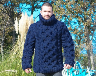 Stricken Sie Chunky Men Sweater, Blauer Pullover weiche Textur, Oversize Zopfstrickpullover T658M