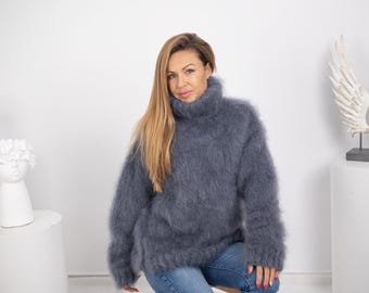 Hand-Knitted Gray Mohair Sweater – Fluffy Chunky Oversized Turtleneck Pullover T1740