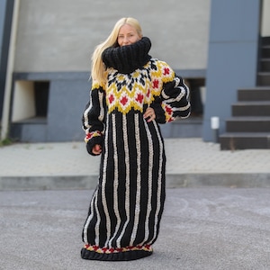 100% Merinowolle Pulli Kleid mit 50 cm Rollkragen , Extra Dickes grobstrick Maxi Kleid in Schwarz, Super warmes Winter Kleid T1499